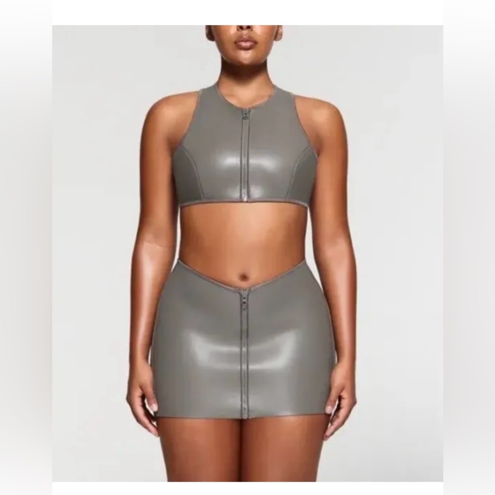 Skims - scuba zip skirt rubberized material - 2X